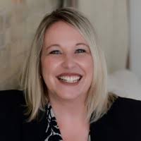 Deborah Reinbold's Instagram, Twitter & Facebook