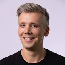 Kristen Hecht Introduction and Work History_RootData