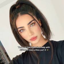 Hair Styles for Small Forehead