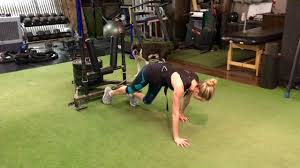 Edge of tomorrow, emily blunt, emily blunt edge of tomorrow, emily blunt workout, health, nutrition, workouts, workouts for women, yoga. 13 Female Celebrities With Amazing Weight Room Strength Stack