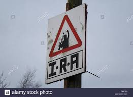 Ira in diccionari de la llengua catalana, segona edició, institut d'estudis catalans. Irish Republican Army Ira Zeichen In Der Bogside Viertel In Derry Der Bogside Mehrheitlich Katholischen Irisch Republikanischen Gebiet Stockfotografie Alamy