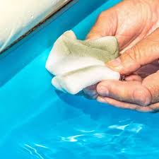 Flecken Auf Der Poolfolie So Vermeiden Und Entfernen Sie Die Ablagerungen Poolfolie Pool Der Swimmingpool