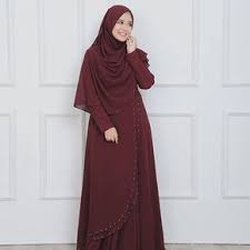 Jangan sampai kamu salah memilih warna hijab yang justru membuat wajahmu terlihat kusam. Dengar Kata Warna Plum Dah Nak Sold Out Fashion Hijab Fashion Muslimah Dress