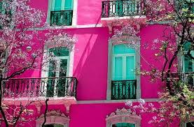 Maison Bonbon Lisboa Portugal Com Imagens Casas Cor De Rosa Casas Coloridas Rosas