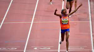 Sifan travelled to the european championships in zurich with this wl time and as the clear favorite for gold, but therefor she had to beat sweden's abeba aregawi. Sifan Hassan Holt Mit Europarekord Auch 1500 M Gold Eurosport