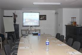 Dette hotellet har også en restaurant. Hotel Restaurant Le Tivoli Abc Salles