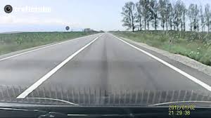 Se actioneaza mai intai frana spate si frana de motor. Trafictube Ro Accident Live Vaca Si Corsa