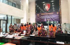 Penggerebekan Pornografi Online Bling2, Perputaran Uang Capai Triliunan  Rupiah! : Okezone Nasional