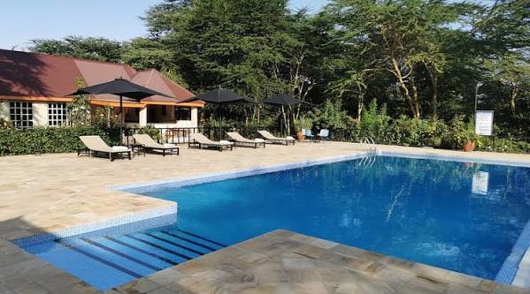 Pazuri Inn - Reviews & Photos