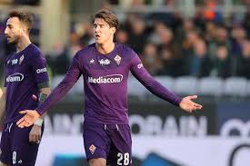 Последние твиты от dušan vlahović (@vlah58). Fiorentina Star Vlahovic Find Someone Who Looks At You Like I Look At Zlatan Photo
