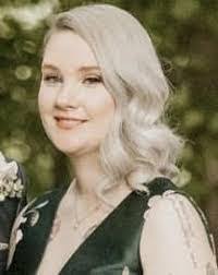 Carolyn Denero's Instagram, Twitter & Facebook