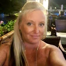 Rose Rigby's Instagram, Twitter & Facebook