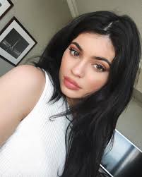 .jenner selfie kylie jenner makeup tutorial look kylie jenner snapchat kylie jenner app videos kylie jenner shop the look kylie jenner fashion kylie jenner style kylie jenner house tour website kylie. Kylie Jenner S Daily Make Up Routine Is A Serious Commitment Capital