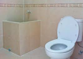 Apabila sudah tidak terjadi kebocoran, mulailah untuk pasang kembali keramik sisi dalam bak kamar mandi tersebut. Cara Memperbaiki Bak Kamar Mandi Keramik Yang Bocor Realestat Id