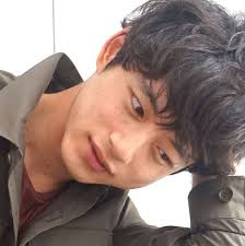 坂口健太郎に メンズノンノモデルオーディションの心得を質問 坂口健太郎 ファッション メンズ ヘアスタイル メンズ ヘアスタイル パーマ