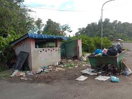 Bekas sampah sarap yang lebih 20 tahun lalu masih boleh dilihat di kampung lok urai. Rumah Sampah Rosak Di Taman Awam Muhibbah Jalan Utara Yb Rina Hj Jainal