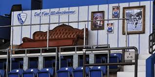Born in bochum, gerland spent his entire professional career from 1972 to 1984 playing at vfl bochum. Bochum Gegen Bayern Lameck Und Gerland Auf Der Stadioncouch Mspw Media Sportservice
