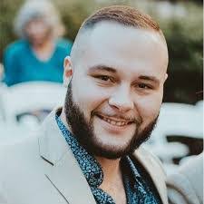 Lorn Smith's Instagram, Twitter & Facebook