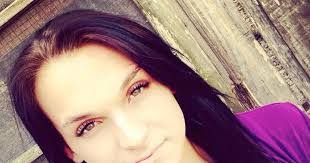 Teresa Mowell's Instagram, Twitter & Facebook