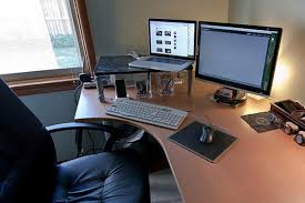 Offices are designed to look uniform and minimalist. Inspirational Workspace 60 Awesome Setups Vol 3 Hongkiat
