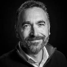 Alvaro Correia's Instagram, Twitter & Facebook