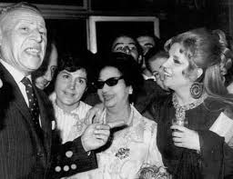 ام كلثوم بين المطربة صباح والفنان نجيب حنكش صورة نادرة lebanon egypt oldies egyptian actress egyptian movies egypt history