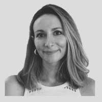 Stephanie Kirkpatrick's Instagram, Twitter & Facebook