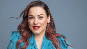 Erin helena maureen anttila (née koivisto, born 2 july 1977 in helsinki, finland), known in finland as simply erin, is a finnish singer who rose to fame with the pop group nylon beat. Uutta Musiikkia Pitkan Tauon Jalkeen Julkaiseva Erin Tasapainottelee Aitiyden Ja Uran Valissa Artistin Taytyy Olla Hieman Narsisti Viihde Ilta Sanomat