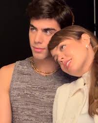 HOY VAN A CONOCER A “GILBERTO SANTOS” Gil para los amigos Este personaje  esta hecho con todo el corazón para ustedes NO SE PIERDA @amoramargoof DE  LUNES A VIERNES A LAS 6:30