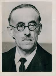 Ministre de l Éducation M. Jacques Chevalier...