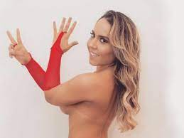 Vídeo da Mulher Melão nua ao som do hino do Flamengo vaza