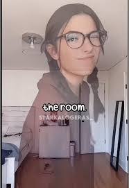 Heidi Bogle's Instagram, Twitter & Facebook