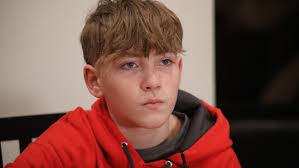 Chiefs' Clyde Edwards-Helaire turns hero, rescues child during parade  shooting