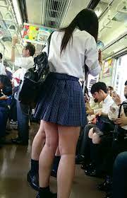 画像】電車内ＪＫを痴漢するなって言われても。。。 | JKちゃんねる|女子高生画像サイト