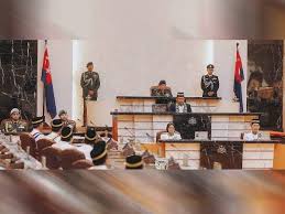 Federal düzeyde, mahathir mohamad başbakan olarak istifa ettiğinde, 10 mayıs 2018'den 24 şubat 2020'ye kadar iktidar koalisyonuydu. Ph Tangguh Usul Tidak Percaya Terhadap Mb Johor