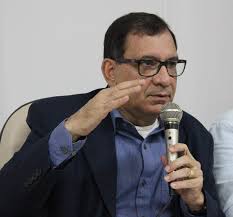 PREFEITOS DE ILHÉUS O primeiro Prefeito eleito de Ilhéus foi Artur Leite da  Silveira que governou a nossa cidade no período de 1949 a 1951. O atual  Prefeito de Ilhéus é Jabes