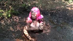 Mudbunny in a sorta princess cosplay - ThisVid.com