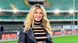 Per il resto si sono mostrati molto uniti, complici e innamorati. Diletta Leotta E Ryan Friedkin C E Il Colpo Di Scena Baci Gia Cinque Mesi Fa