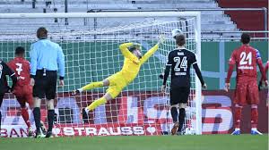 Aktuell spielt holstein kiel in der 2. Fc Bayern Scheitert Erstmals Seit 20 Jahren In Der 2 Runde Des Dfb Pokals An Holstein Kiel Transfermarkt