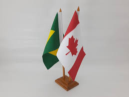 Assim como o brasil, o canadá também vai disputar os jogos olímpicos de tóquio. Canada Brasil Bandeiras De Mesa No Elo7 Jj Bandeiras 12906c8