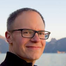 Steven Bryant's Instagram, Twitter & Facebook