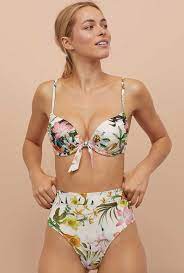 Scopri le nuove tendenze dei costumi da bagno, in linea con le sfilate moda mare 2021! Costumi Da Bagno 2020 Vita Alta Grande Classico Di Cui Non Ci Stancheremo Mai