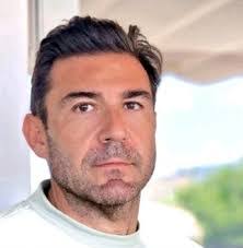 Chris Bewick's Instagram, Twitter & Facebook