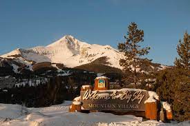 The world's very first national park is visited by millions of people from around the world each year. Big Sky Resort Lodging Yellowstone Country Montana