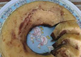 150 g gula pasir 5 telur 1 sdm sp quick vanilla 1/8 sdt baking soda 150 g tepung terigu pro rendah 3 sdm mentega cair. Resep Bolu Kukus Roti Tawar Keju Oleh Deasy Fera Cookpad