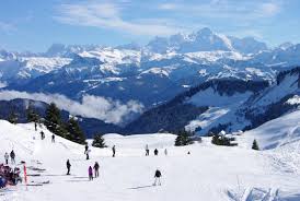 Sommand sits high above its village of mieussy and praz de lys sits above taninges. Praz De Lys Sommand Ski Informations Et Enneigement