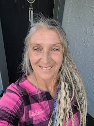 Hello group, I studied at Canterbury Uni in Christchurch a few years ago.  Some friends and myself are interested in starting an Auckland-area rainbow  meditation group. I am a man who loves