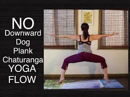 40 Minute Wrist Free Hands Free Yoga Flow For Lower Body Strength Intermediate Strong Beginners Yoga Flow Free Yoga Yoga Tutorial