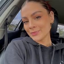 Candice Brewer (@candicebrewerfit) · Matakana