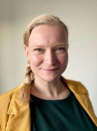 Janet Reichenbach's Instagram, Twitter & Facebook